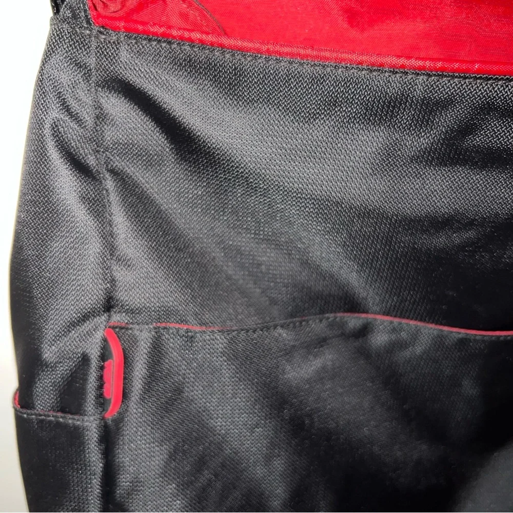 Tumi T-Tech Black Messenger bag. Excellent new condition